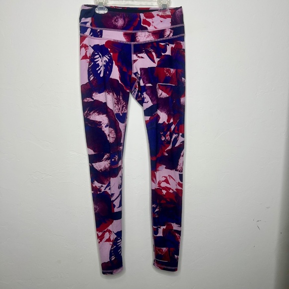 Lucy women's leggings, pink and purple print, size Small - Picture 2 of 11
